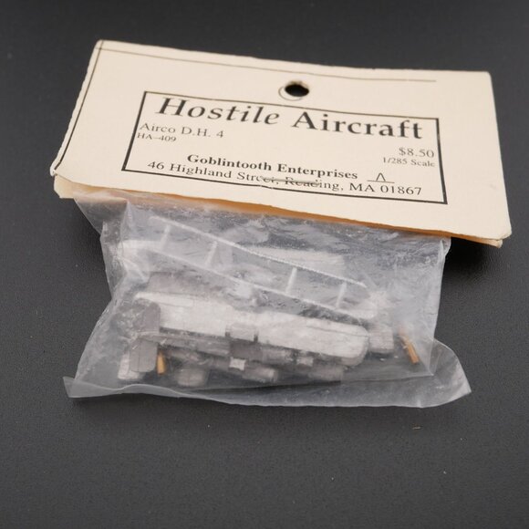 Hostile Aircraft WWI Airco D.H. 4 1/285 Scale HA-409 by Goblintooth Enterprises - Picture 3 of 3